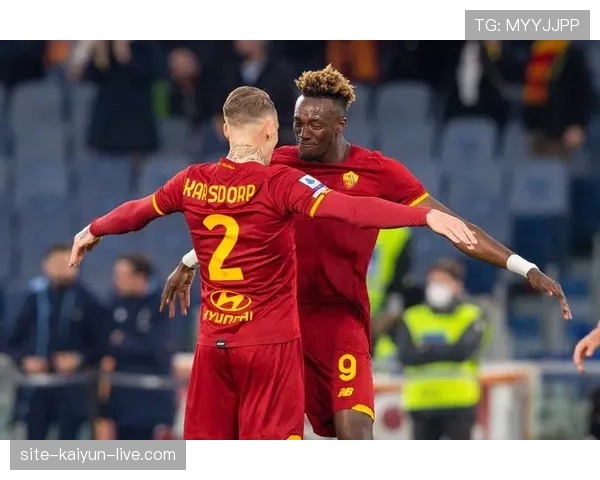 罗马近期战术调整争议显现，阶段性变化或对赛季竞争格局产生影响